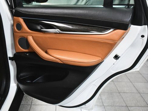 Used 2017 BMW X6 xDrive35i image 12