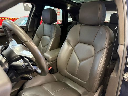 Used 2018 Porsche Macan S AWD/4WD image 30