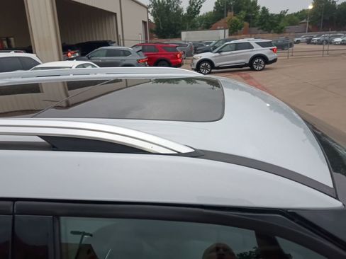 Used 2025 Ford Explorer Platinum w/ LUX Leather Package image 8