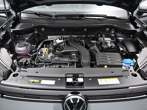 New 2026 Volkswagen Taos SE image 15