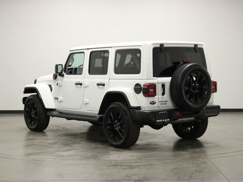 Used 2025 Jeep Wrangler Unlimited Sahara AWD/4WD image 6