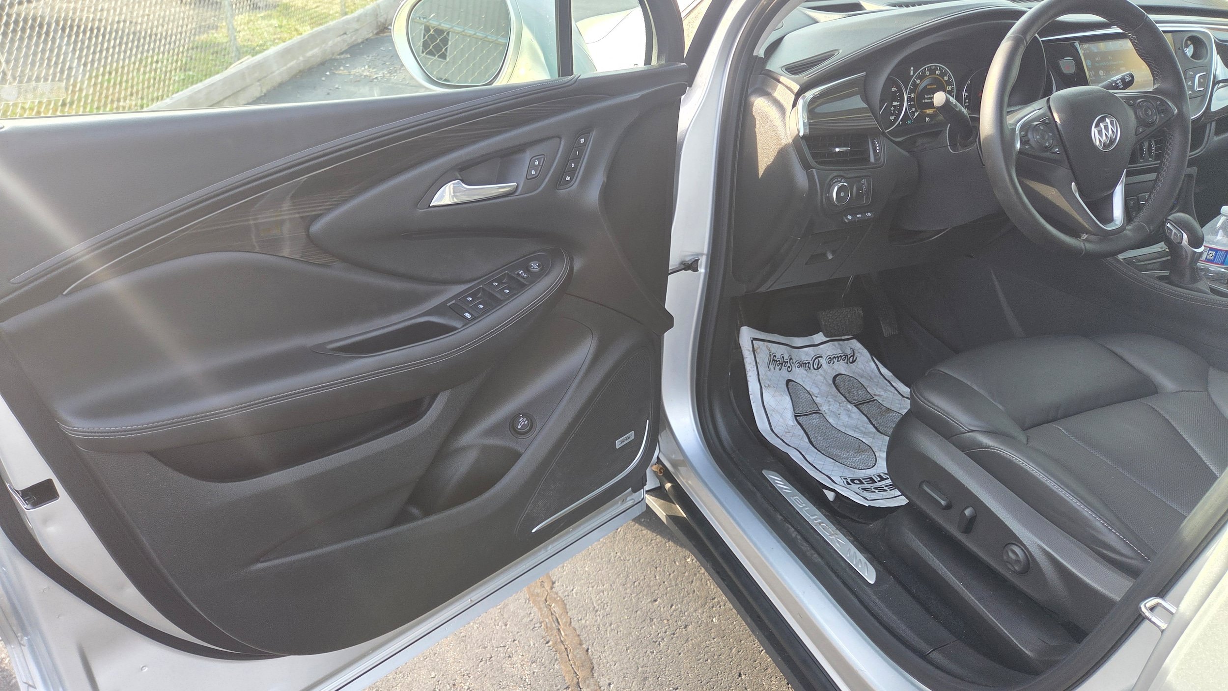 Used 2019 Buick Envision Premium AWD/4WD image 4