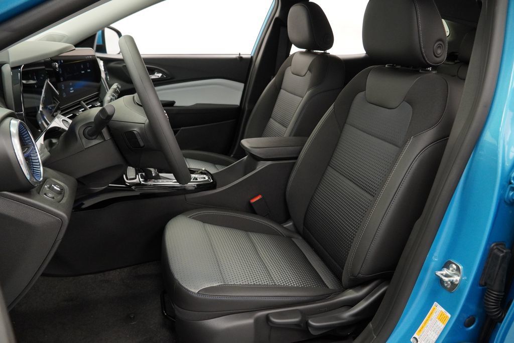 New 2026 Chevrolet Trax LT FWD image 7