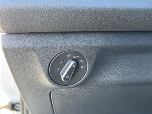 Used 2025 Volkswagen Jetta S image 29