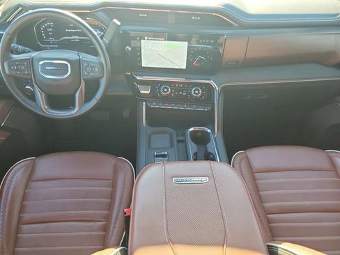 Used 2025 GMC Sierra 2500 Denali Ultimate w/ Max Trailering Package image 16