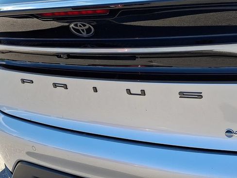 Used 2025 Toyota Prius Plug-In Hybrid FWD image 33