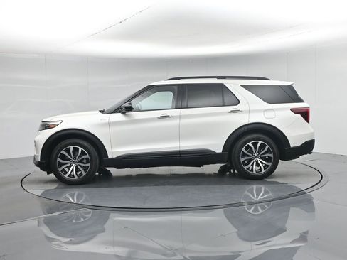 Used 2022 Ford Explorer ST-Line RWD image 36