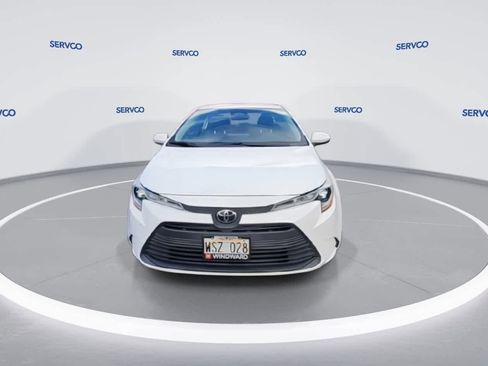 Used 2023 Toyota Corolla LE image 3