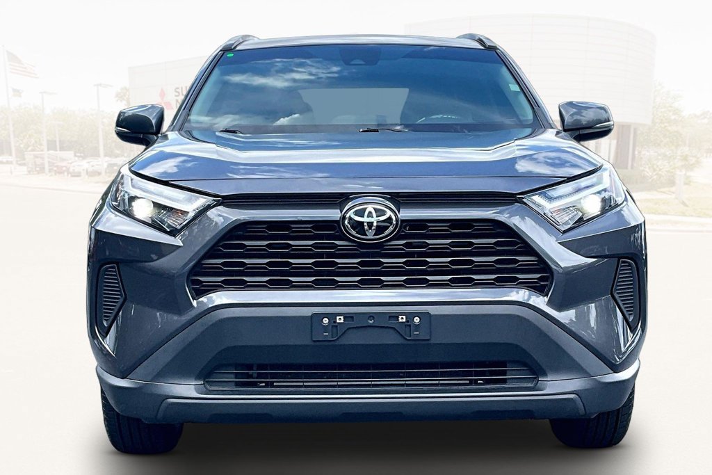 Used 2024 Toyota RAV4 XLE FWD image 2