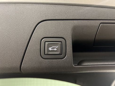 Certified 2023 Buick Envision Avenir image 7