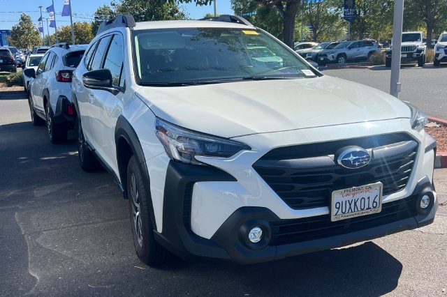 Used 2025 Subaru Outback Premium w/ Popular Package #1A AWD/4WD image 5