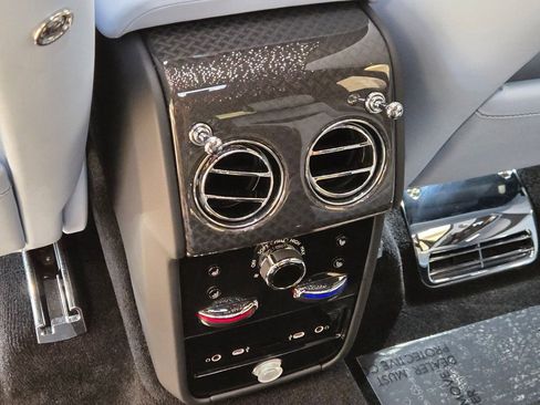 Certified 2025 Rolls-Royce Cullinan Black Badge image 19