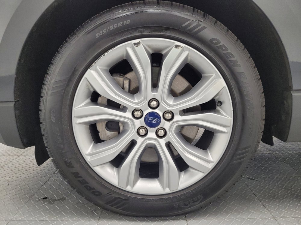 Used 2021 Ford Edge Titanium w/ Cargo Accessory Package FWD image 31