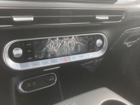 New 2025 Genesis GV60 Advanced image 15