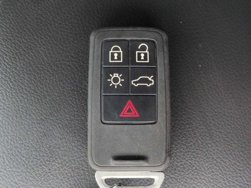 Used 2017 Volvo V60 T5 Premier w/ Convenience Package image 33