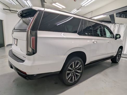 Used 2023 Cadillac Escalade ESV Sport w/ Touring Package image 3