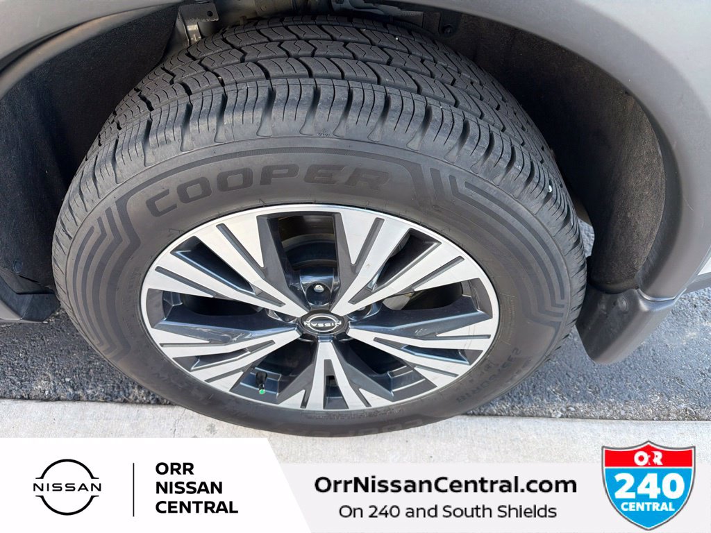 Used 2022 Nissan Rogue SV FWD image 5