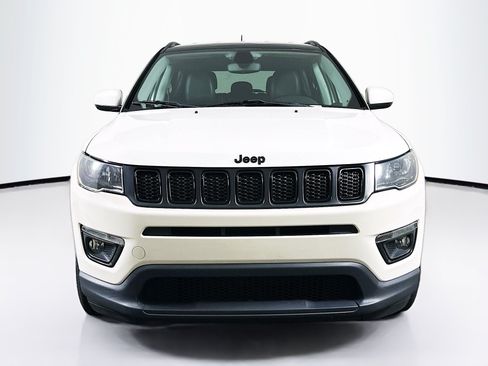 Used 2020 Jeep Compass Latitude FWD image 2
