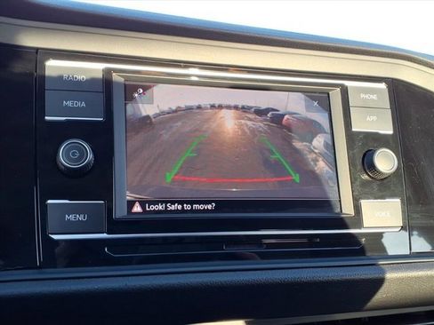 Used 2024 Volkswagen Jetta S image 11