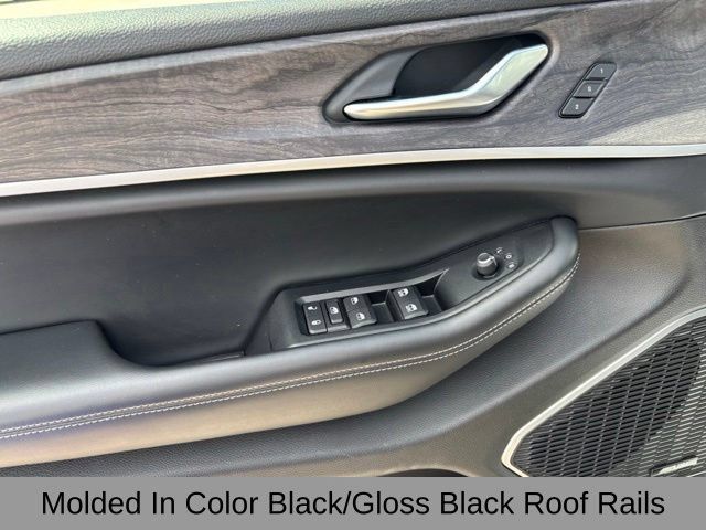 Certified 2022 Jeep Grand Cherokee L Limited w/ Black Appearance Package AWD/4WD image 13
