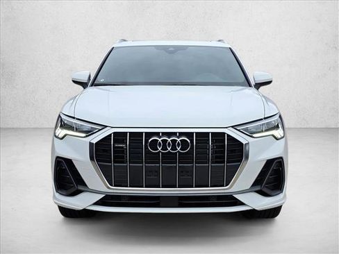 Certified 2025 Audi Q3 2.0T Premium w/ Convenience Package AWD/4WD image 2