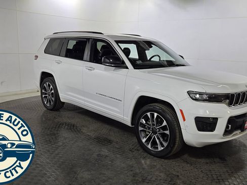 Used 2021 Jeep Grand Cherokee L Overland w/ Luxury Tech Group IV AWD/4WD image 1