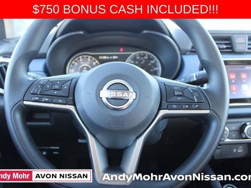 New 2025 Nissan Versa SV image 15