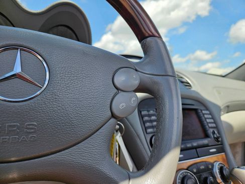 Used 2007 Mercedes-Benz SL 550 image 14