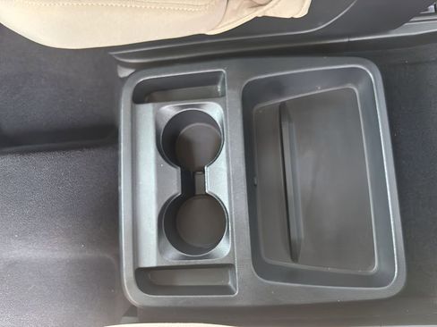 Used 2021 Ford Explorer XLT image 15