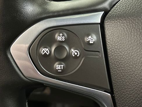 Used 2023 Chevrolet Traverse LT w/ Midnight/Sport Edition image 35