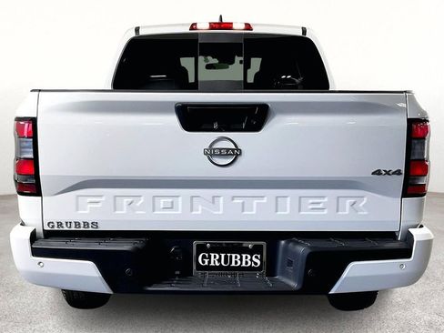 Certified 2025 Nissan Frontier SV w/ SV Convenience Package image 6