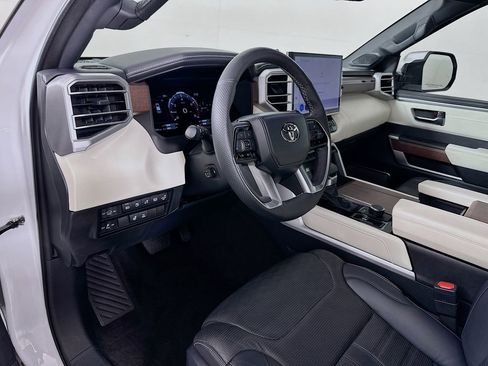 Used 2023 Toyota Sequoia Capstone image 9