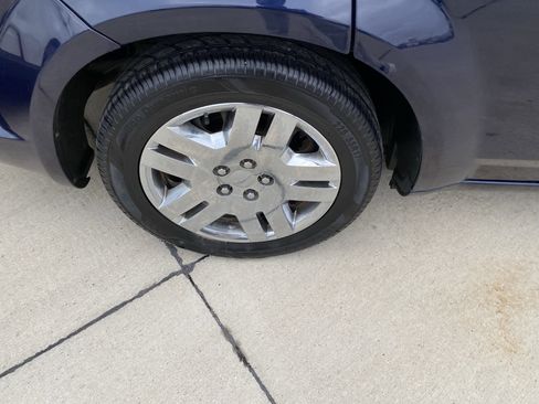 Used 2013 Dodge Avenger SE image 5