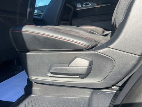 Used 2025 Ford Explorer ST AWD/4WD image 15