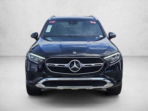 Used 2026 Mercedes-Benz GLC 300 image 2
