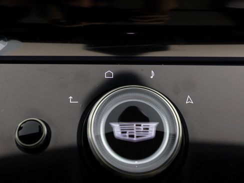 Used 2025 Cadillac Escalade V w/ LPO, ONYX Package image 39