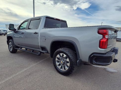 Used 2025 Chevrolet Silverado 2500 Custom w/ Custom Value Package image 3