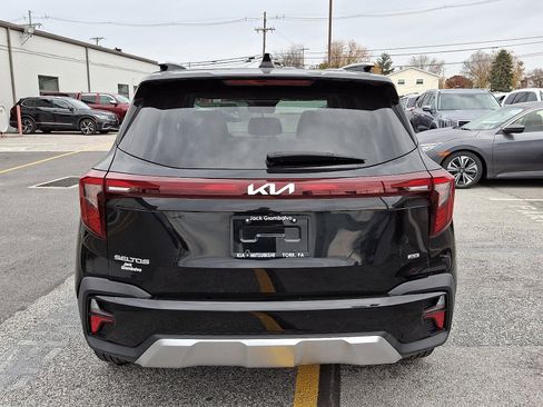 Used 2024 Kia Seltos S image 6