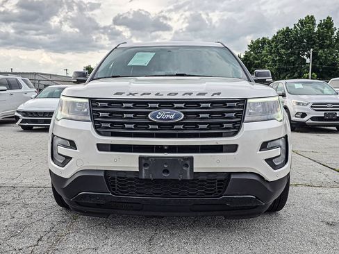 Used 2017 Ford Explorer Sport w/ Equipment Group 401A AWD/4WD image 2