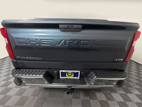 Used 2020 Chevrolet Silverado 1500 LTZ AWD/4WD image 9