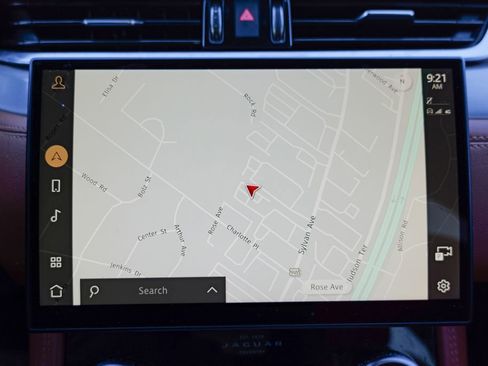 Used 2023 Jaguar F-PACE R-Dynamic S image 53