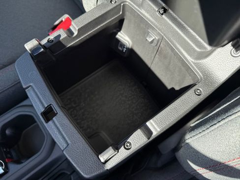 New 2026 Jeep Wrangler Unlimited Rubicon w/ Whitecap Package AWD/4WD image 27