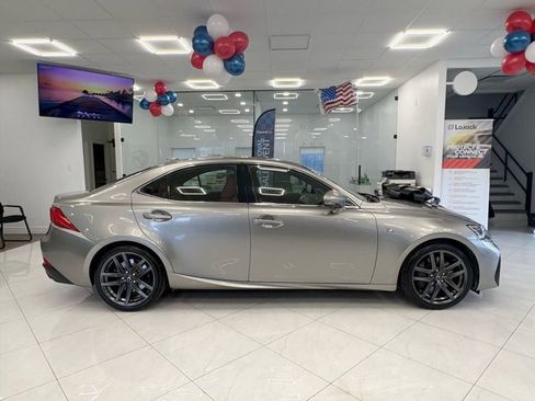 Used 2018 Lexus IS 300 F Sport image 5