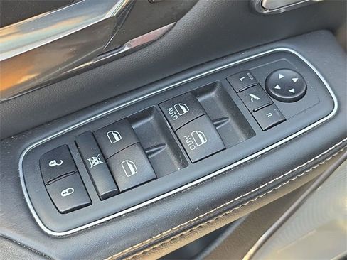 Used 2020 RAM 1500 Limited image 17