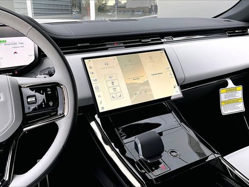 New 2026 Land Rover Range Rover Sport Dynamic SE AWD/4WD image 7