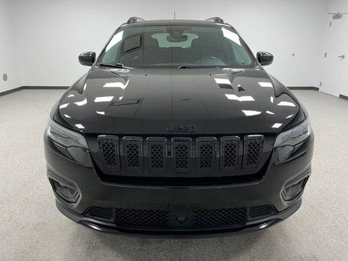 Used 2021 Jeep Cherokee Latitude Plus FWD image 3