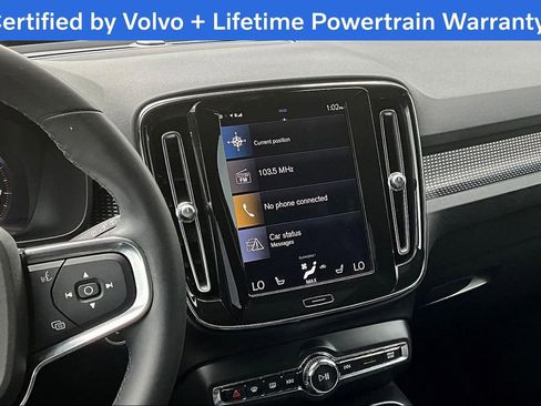 Used 2022 Volvo XC40 T5 R-Design image 8