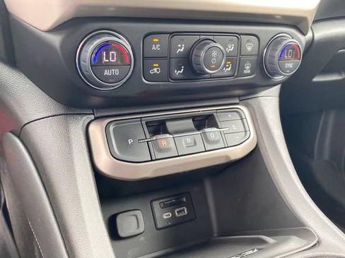 Certified 2023 GMC Acadia Denali FWD image 7