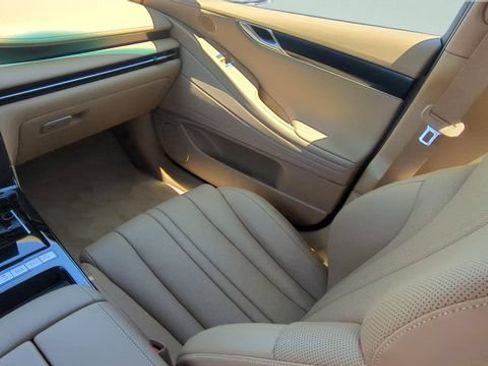 Certified 2025 Genesis G80 2.5T AWD/4WD image 12