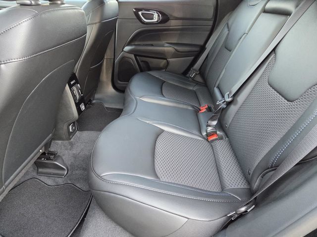 New 2026 Jeep Compass Latitude AWD/4WD image 24